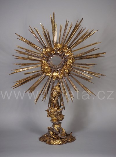 The Diamond Monstrance – gem of the Treasure